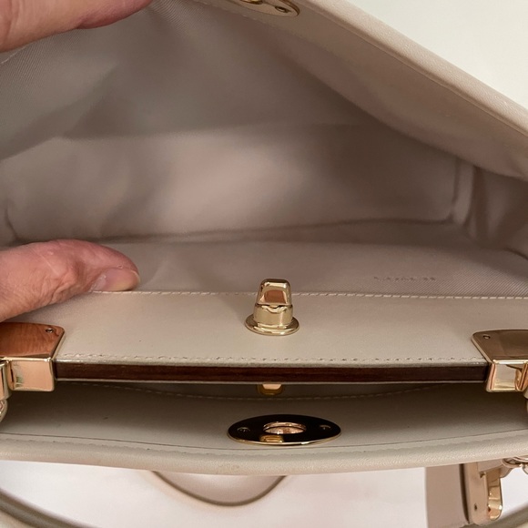 Coach white leather handbag new no tags - Picture 8 of 13